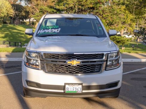 Used 2019 Chevrolet Suburban LT image 5