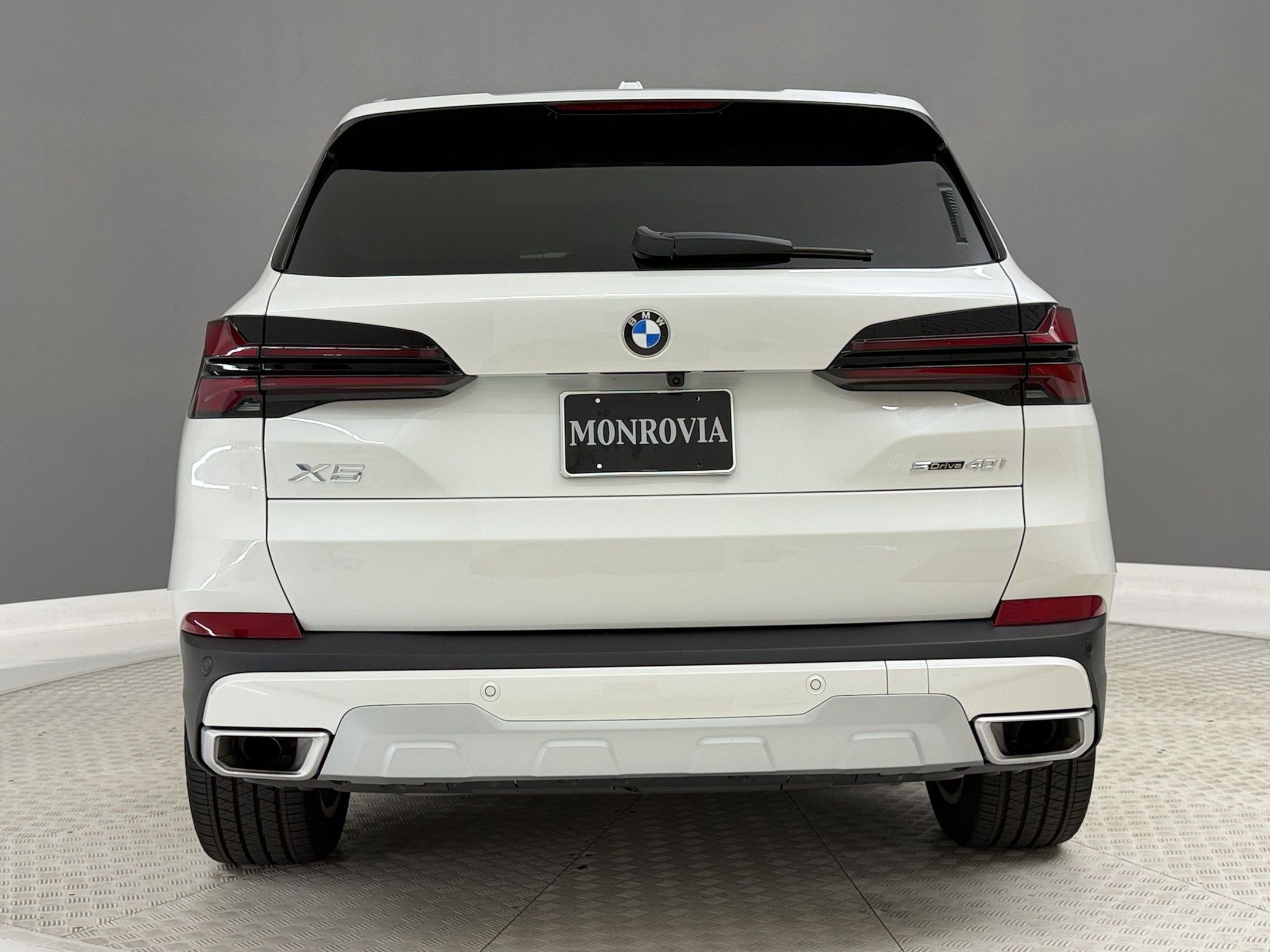 Used 2026 BMW X5 sDrive40i w/ Premium Package RWD image 10