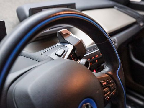 Used 2018 BMW i3 w/ Range Extender image 19