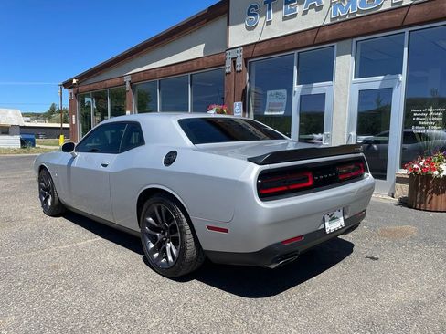 Used 2021 Dodge Challenger R/T Scat Pack RWD image 7