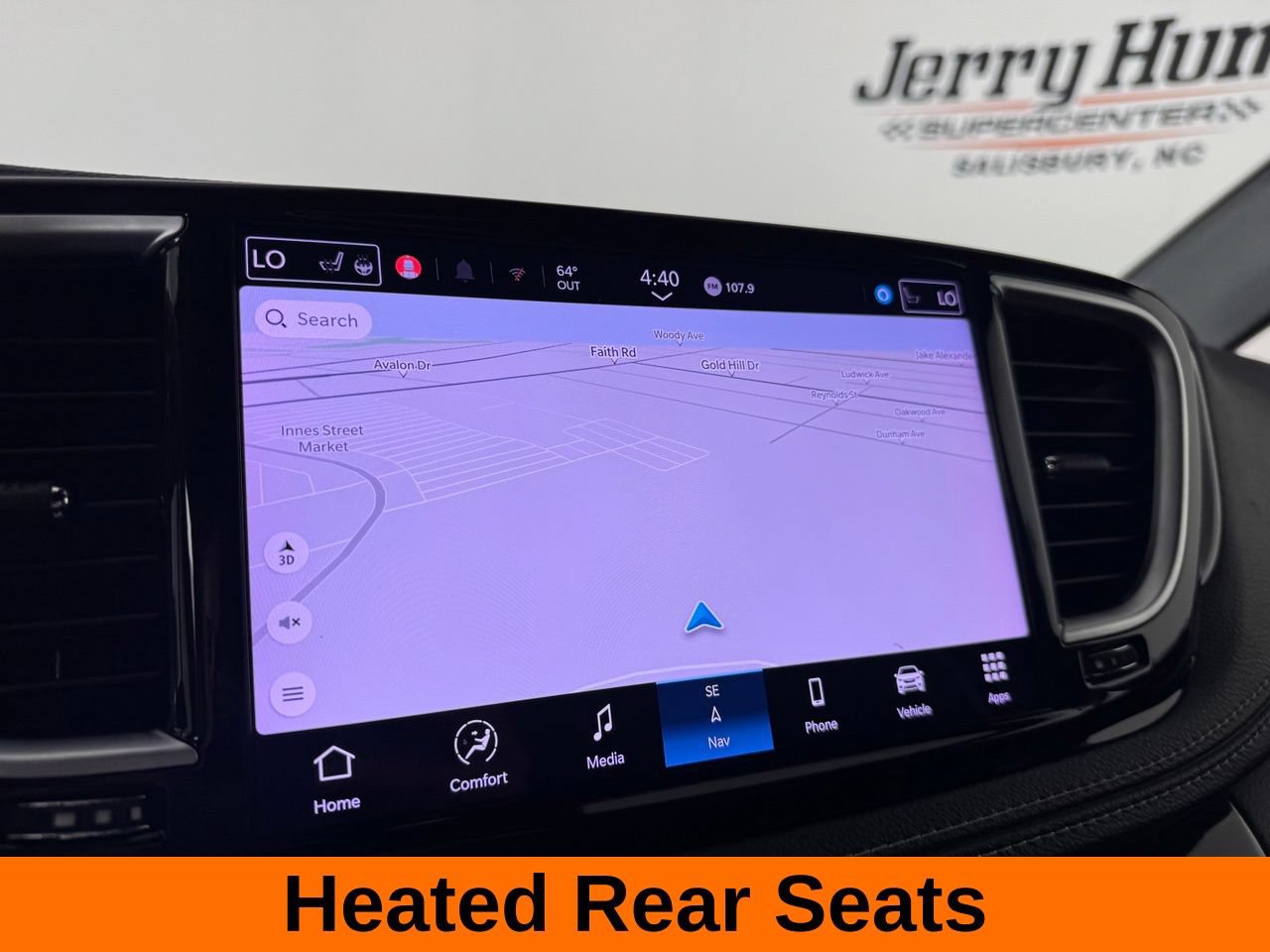 Used 2025 Chrysler Pacifica Limited FWD image 19