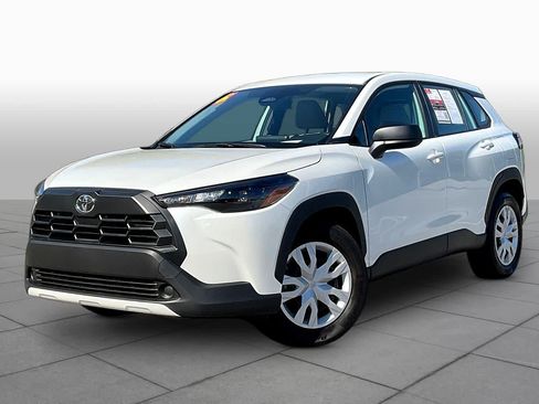 Used 2026 Toyota Corolla Cross L FWD image 2