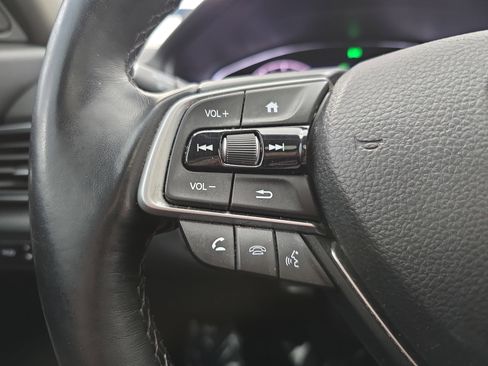 Used 2020 Honda Accord Touring image 16