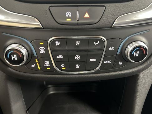 Used 2023 Chevrolet Equinox LT AWD/4WD image 15