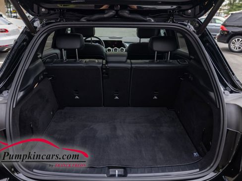 Used 2023 Mercedes-Benz GLA 250 4MATIC w/ Premium Package image 14