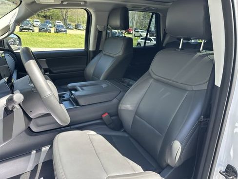 Used 2025 Ford Expedition Active AWD/4WD image 15