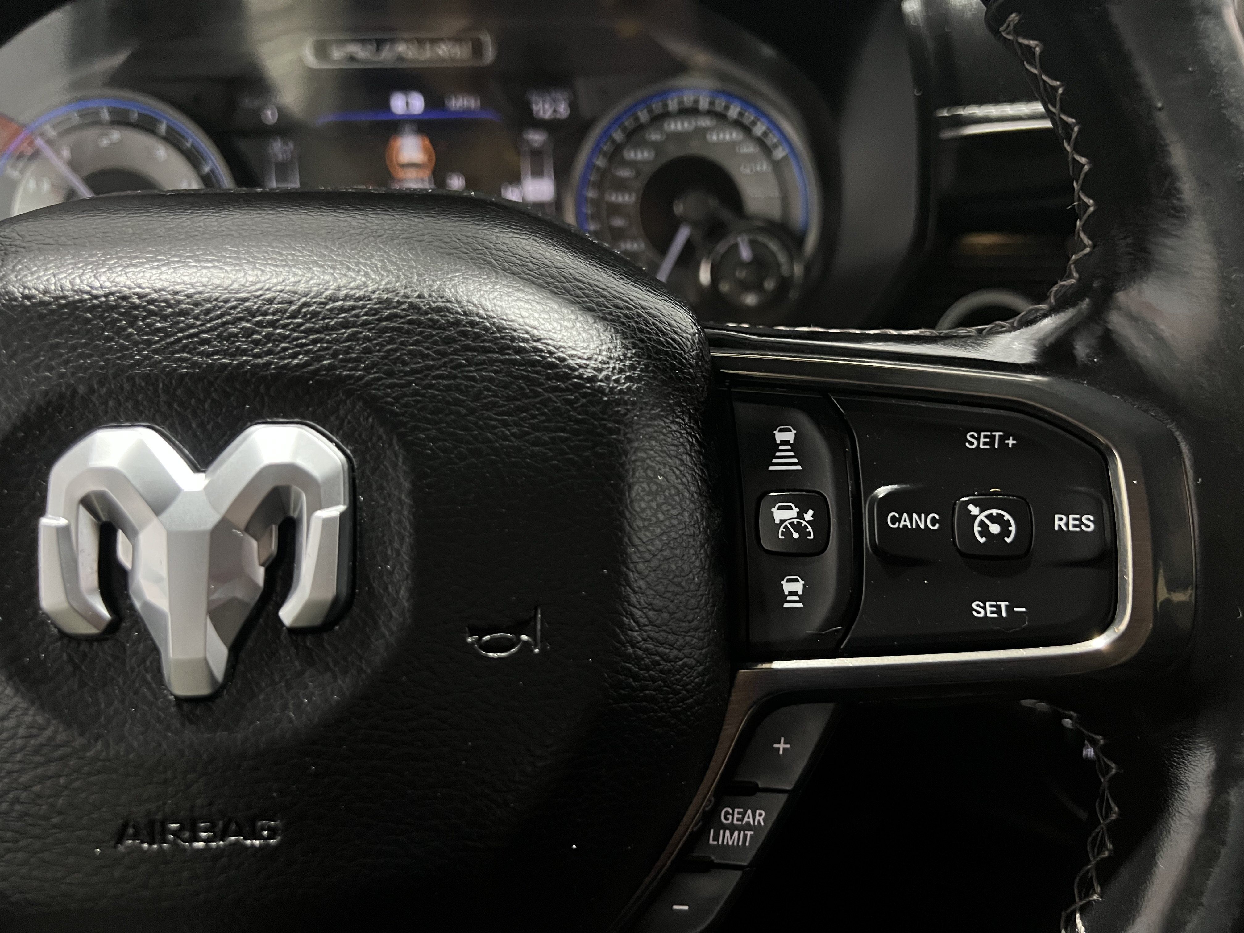 Used 2019 RAM 1500 Limited AWD/4WD image 14