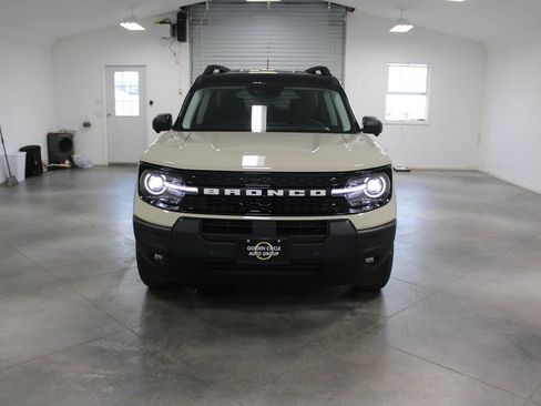 New 2025 Ford Bronco Sport Outer Banks w/ Outer Banks Tech Package+ image 18