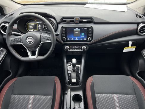 New 2025 Nissan Versa SR w/ Trunk Package image 9