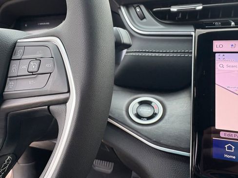 New 2025 Jeep Grand Cherokee L Limited w/ Luxury Tech Group II image 25