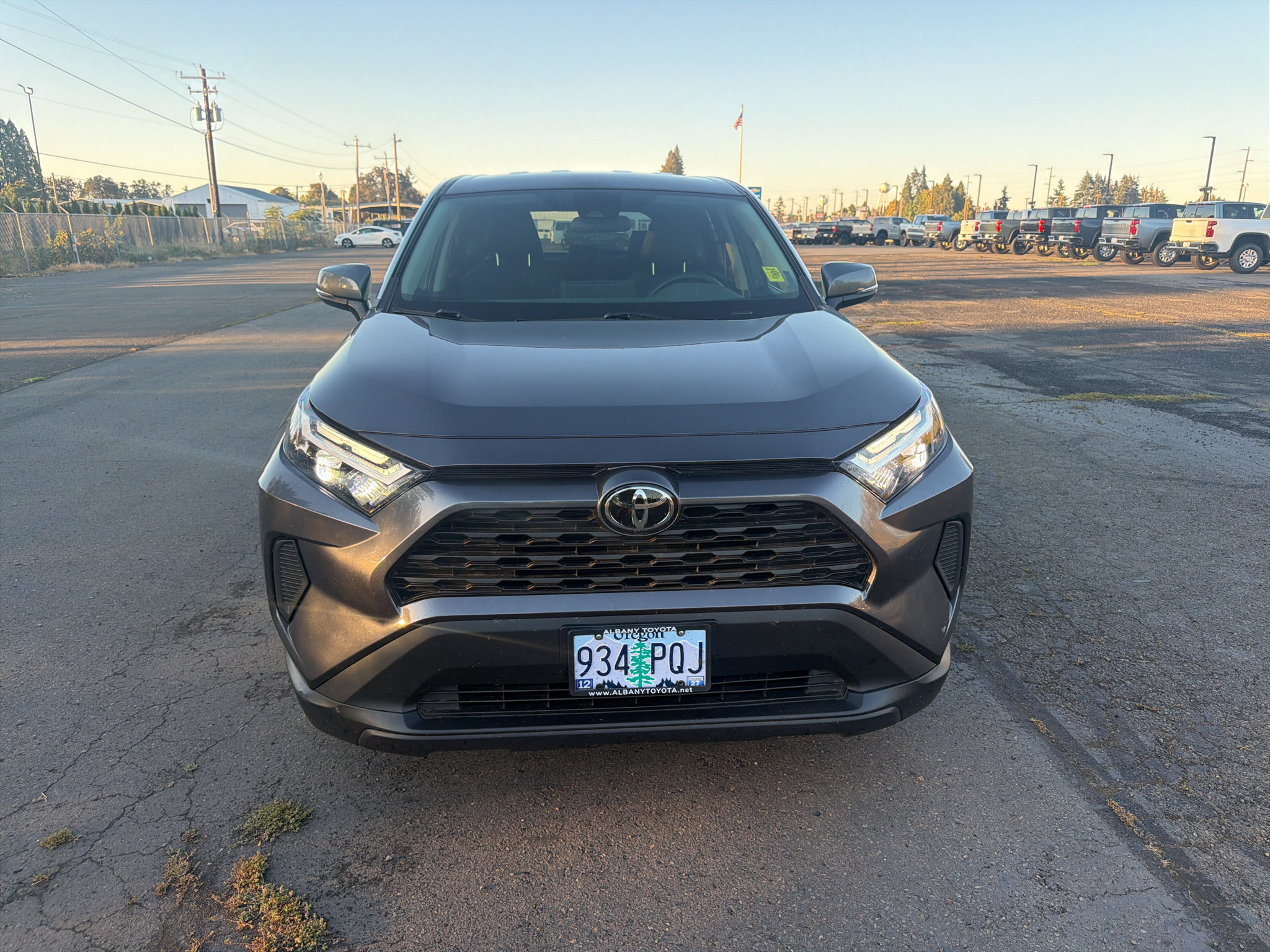 Used 2024 Toyota RAV4 LE AWD/4WD image 2