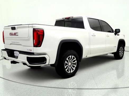 Used 2023 GMC Sierra 1500 AT4 w/ Technology Package AWD/4WD image 5
