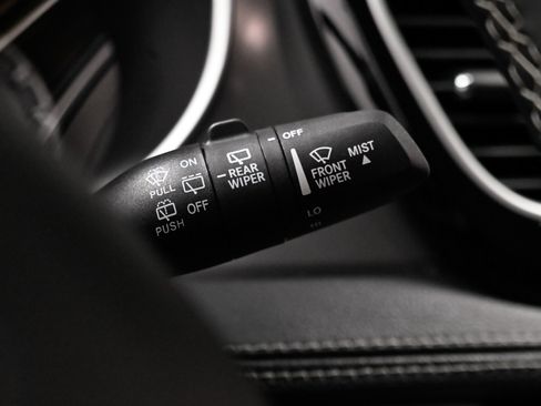 Used 2023 Chrysler Pacifica Touring-L w/ Uconnect Theater Family Group FWD image 43