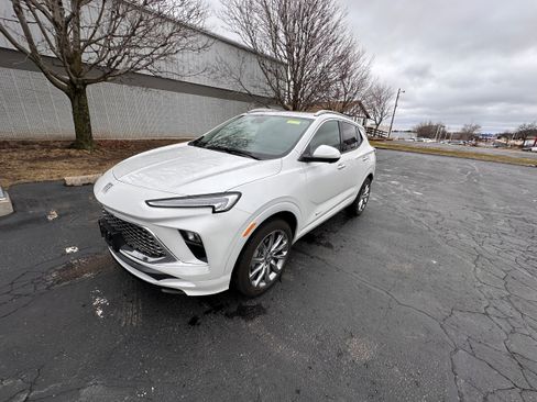 Used 2026 Buick Encore GX Avenir w/ Avenir Technology Package image 4