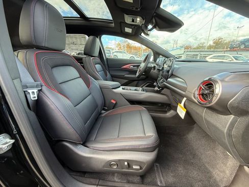 New 2026 Chevrolet Equinox EV RS image 25