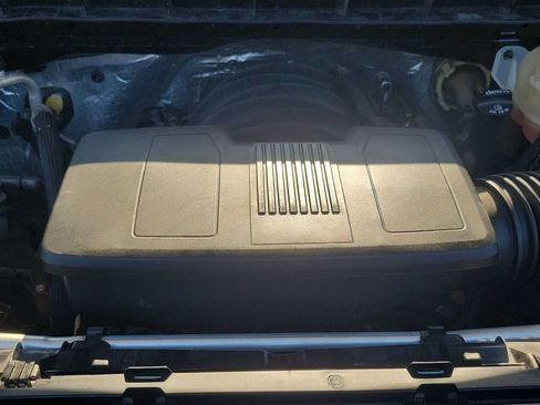 Used 2020 Chevrolet Silverado 1500 Custom w/ Custom Value Package RWD image 13