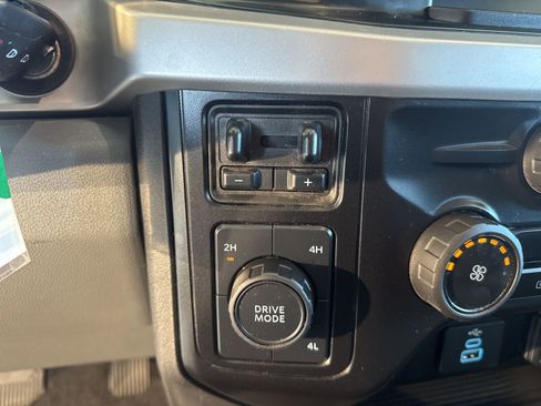 Used 2025 Ford F250 XLT image 30