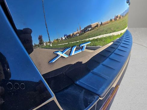 Used 2024 Ford Explorer XLT w/ Equipment Group 202A image 9