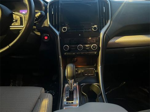 Used 2022 Subaru Ascent Premium w/ Convenience Package image 12