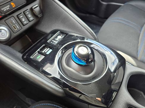 Used 2023 Nissan Leaf SV Plus image 29