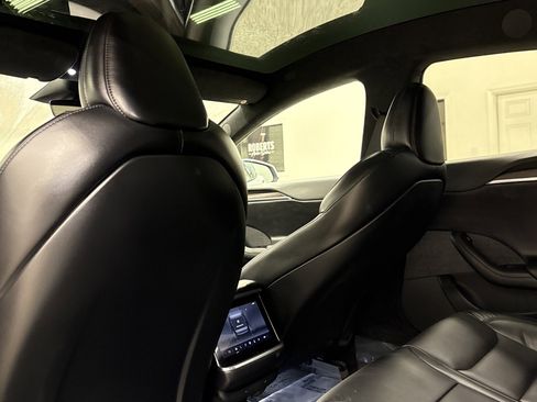 Used 2022 Tesla Model S Base image 22