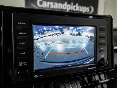 Used 2022 Toyota RAV4 LE image 21