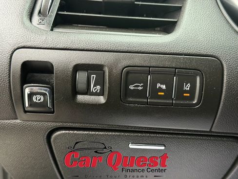 Used 2017 Chevrolet Impala Premier FWD image 21
