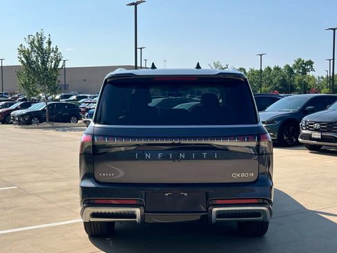 Used 2025 INFINITI QX80 Luxe w/ Cargo Package AWD/4WD image 11