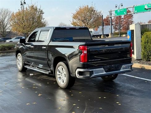 Used 2022 Chevrolet Silverado 1500 LTZ image 3