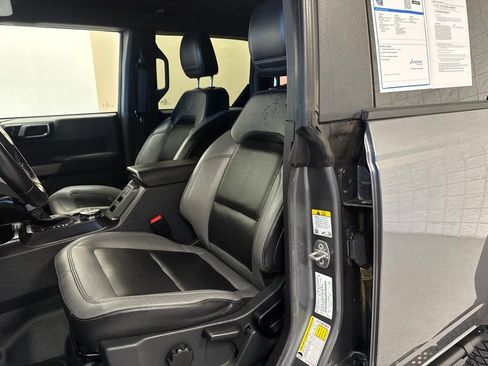 Used 2023 Ford Bronco Black Diamond w/ Sasquatch Package AWD/4WD image 8