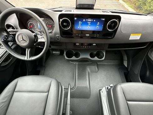 New 2026 Mercedes-Benz Sprinter 2500 image 11