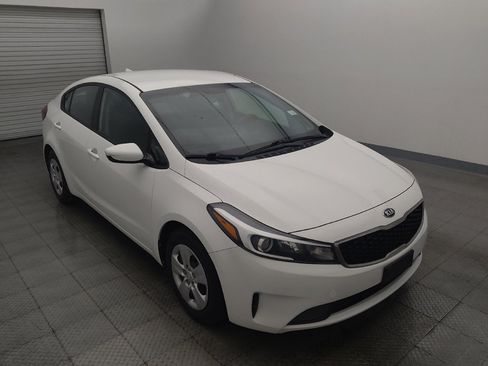 Used 2017 Kia Forte LX FWD image 13