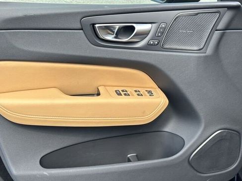 New 2024 Volvo XC60 T8 Ultimate w/ Protection Package Premier image 15