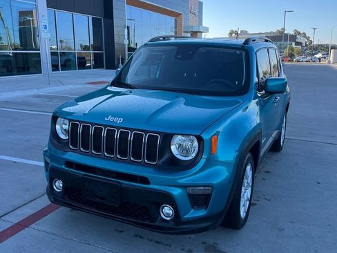 Used 2021 Jeep Renegade Latitude FWD image 2