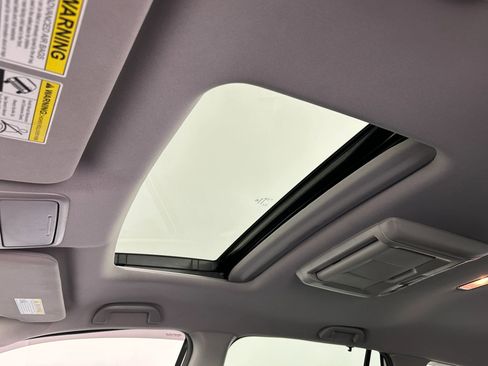 Used 2017 Honda Pilot Touring image 36