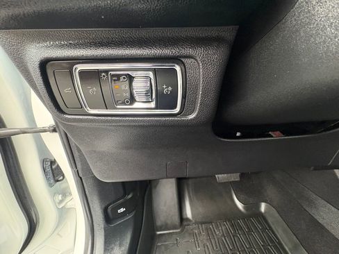 Certified 2024 Lincoln Corsair Reserve w/ Equipment Group 202A image 17