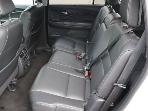 Used 2020 Honda Pilot Touring image 34