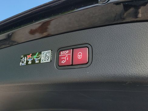 Certified 2026 Mercedes-Benz GLC 300 GLC 300 image 10