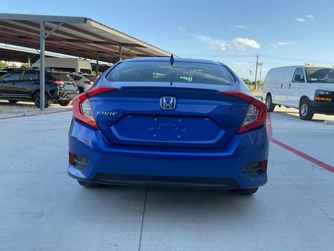 Used 2018 Honda Civic EX-L image 9