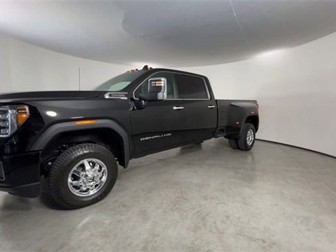 Used 2023 GMC Sierra 3500 Denali image 4