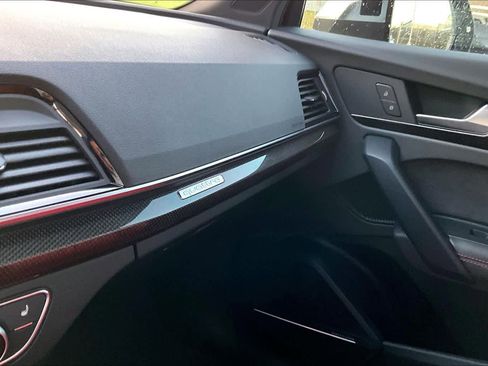 Used 2025 Audi SQ5 Prestige w/ Prestige Package image 26