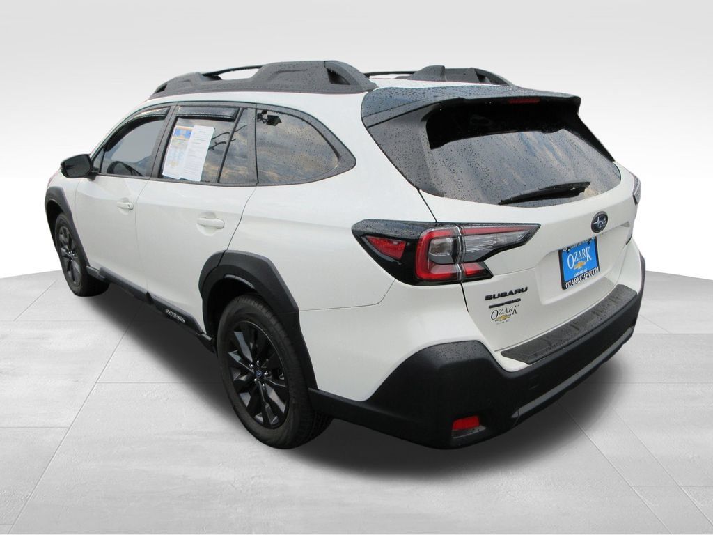 Used 2025 Subaru Outback Onyx Edition AWD/4WD image 3