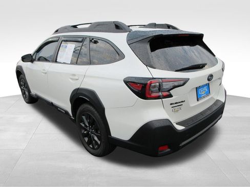 Used 2025 Subaru Outback Onyx Edition AWD/4WD image 3