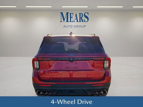 Used 2025 Ford Explorer ST image 5