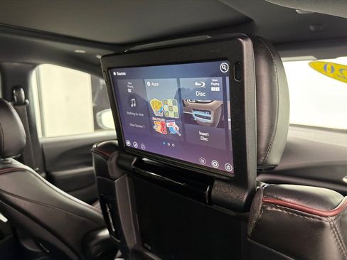 Used 2020 Chrysler Pacifica Limited FWD image 27