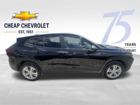 Used 2024 Chevrolet Trax LS FWD image 5