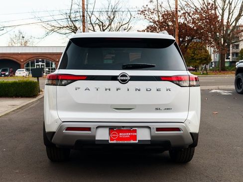 New 2025 Nissan Pathfinder SL image 5