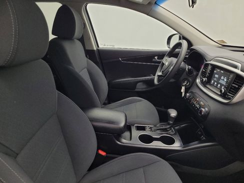 Used 2019 Kia Sorento AWD image 21