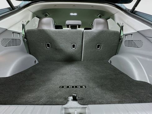 Used 2024 Hyundai Ioniq 5 SEL image 28