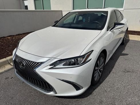 Used 2020 Lexus ES 350 350 w/ Premium Package image 3